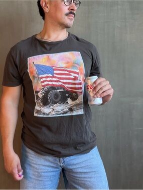 AMBSN Americana Monster Truck Graphic T-Shirt USA Flag Surf Skate. Street. Large